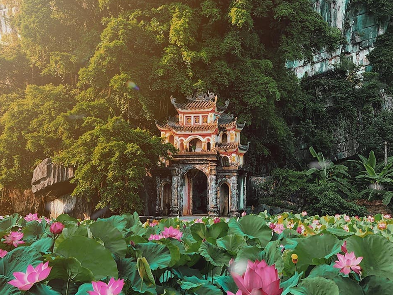 2. Go temple trekking at Bich Dong Pagoda