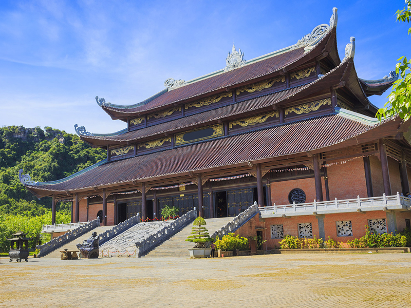6 must do activities in Ninh Binh - Wander the Bai Dinh Pagoda
