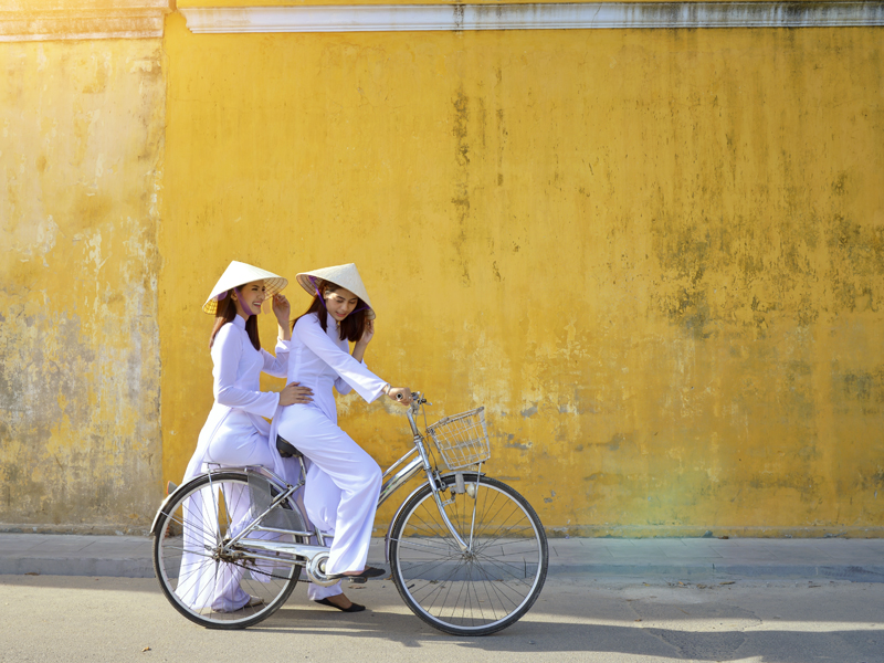 Vietnamese Traditional Costumes & Dresses | Origin & Uniqueness
