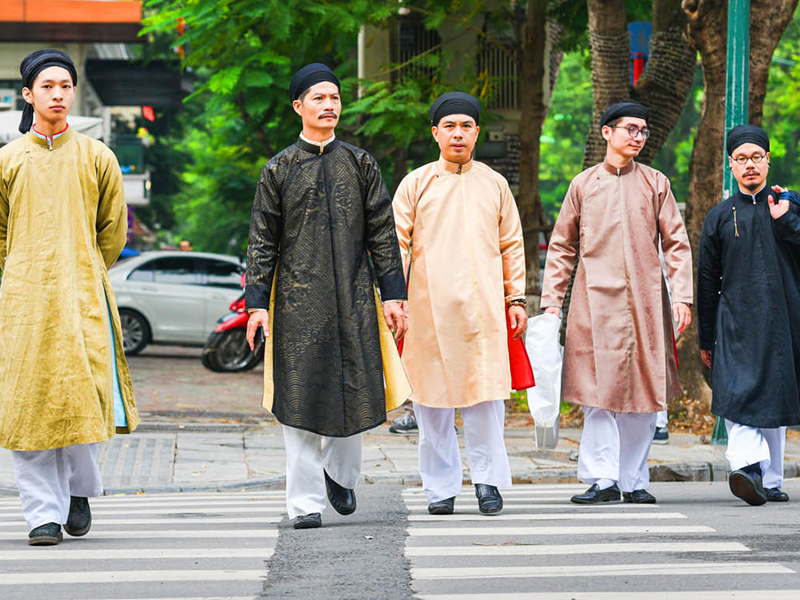 Vietnamese Traditional Costumes for Male
