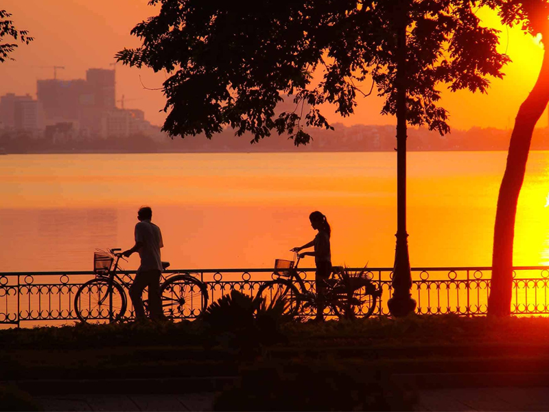 What to do in Hanoi so early in the morning?